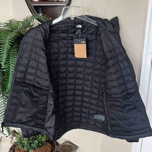 Brand New The North Face Thermoball Eco Down Insulated Black Zippered Jacket - Picture 11 of 15